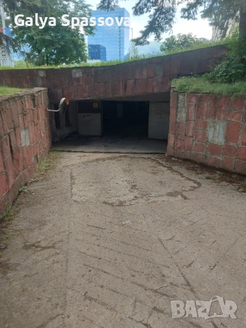 Паркомясто под наем, снимка 2 - Гаражи и паркоместа - 54764365