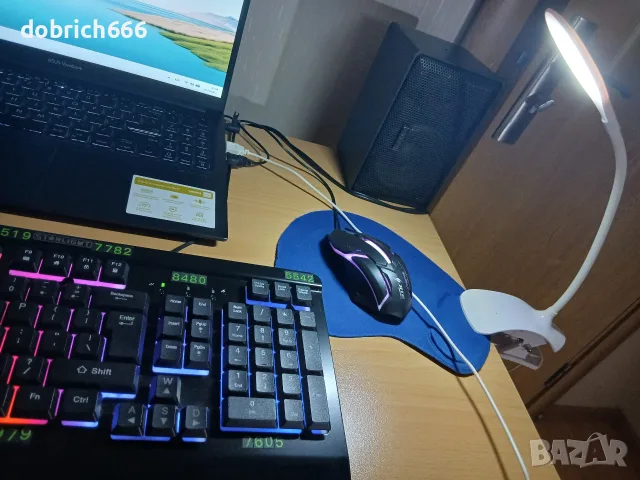 USB LED лампа с щипка и прекъсвач преносима усб крушка 5 евро, снимка 2 - Лед осветление - 55304089