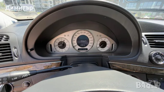 Mercedes E320 бензин-Газ , снимка 12 - Автомобили и джипове - 55676516