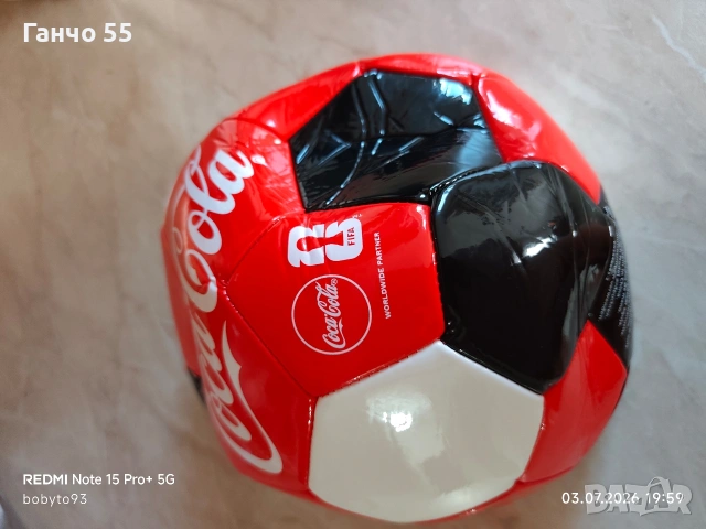 Футболна топка на Coca Cola 