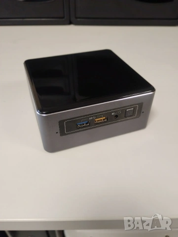 Мини компютър Intel NUC - Intel Core i3-7100U - 256 GB SSD - 8 GB DDR4