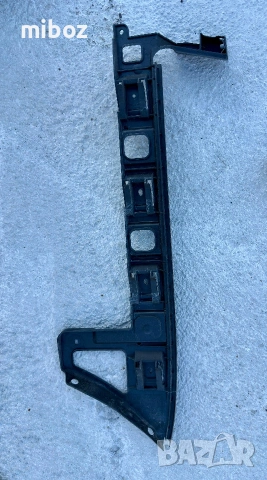 Държач задна броня VW Passat B6, снимка 2 - Части - 55145856