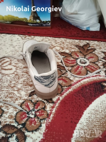 Продавам маратонки Адидас 