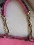 Оригинална дамска чанта GUESS от еко кожа в цвят корал, снимка 8