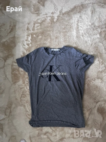 Calvin Klein сива тениска