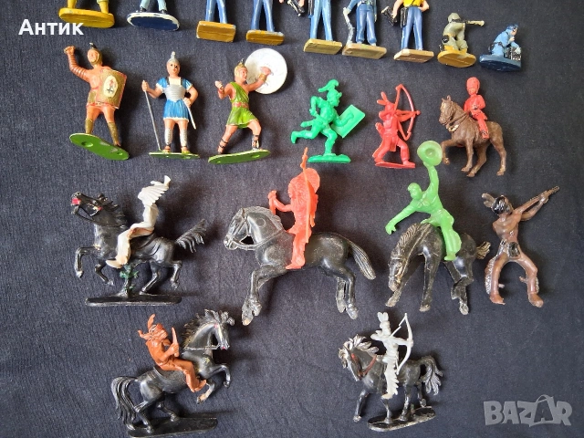 Лот Стари Фигурки Играчки Индианци Моряци Войници от Соца, снимка 6 - Колекции - 53970301