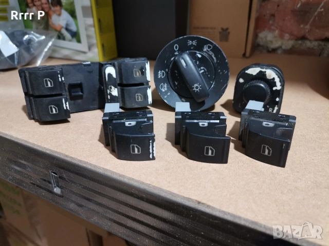 Части за Volkswagen Golf V Hatchback, снимка 7 - Части - 54331782