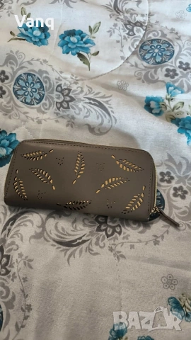 Дамско Портмоне , снимка 2 - Портфейли, портмонета - 54293637