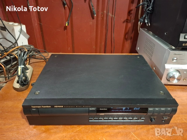 Продава се COMPACT DISC PLAYER Harman kardon HD-7600II., снимка 2 - Ресийвъри, усилватели, смесителни пултове - 54859422