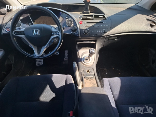 Хонда Сивик 1.8 на части, снимка 7 - Автомобили и джипове - 54718651