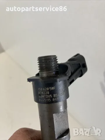 Горивен инжектор за Dodge Nitro 2.8 CRD 130kW (2010) 0445115049, снимка 2 - Части - 55314980