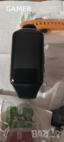 Фитнес гривна Huawei Band 6, кабел, 4 нови каишки и силиконов протектор, снимка 5 - Смарт гривни - 55166249