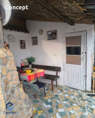 Продава се  къща в гр. Велики Преслав , снимка 9 - Къщи - 54481221