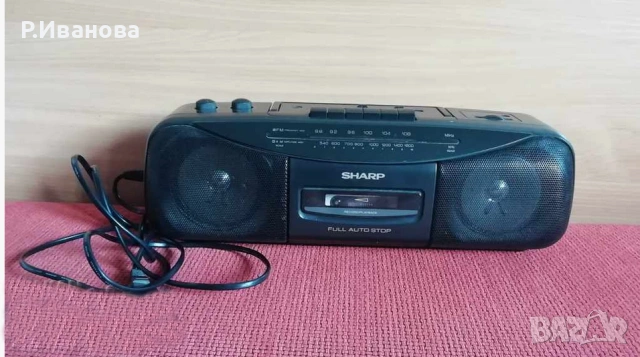 Радиокасетофон Sharp QT-270, снимка 2 - Радиокасетофони, транзистори - 54459675
