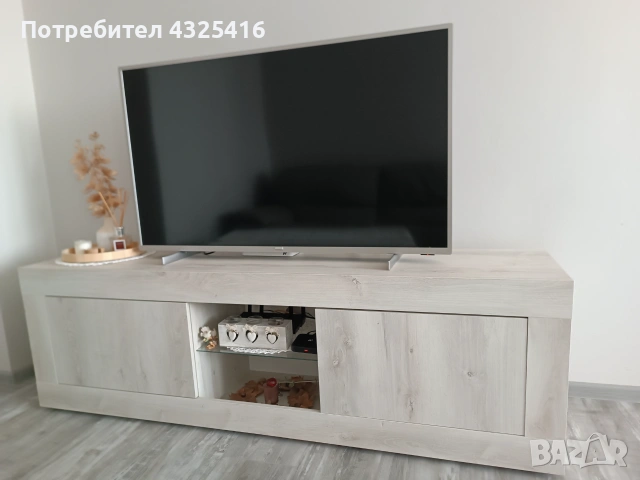 Продавам ТВ шкаф ( цвят бял бор), снимка 3 - Шкафове - 55212401