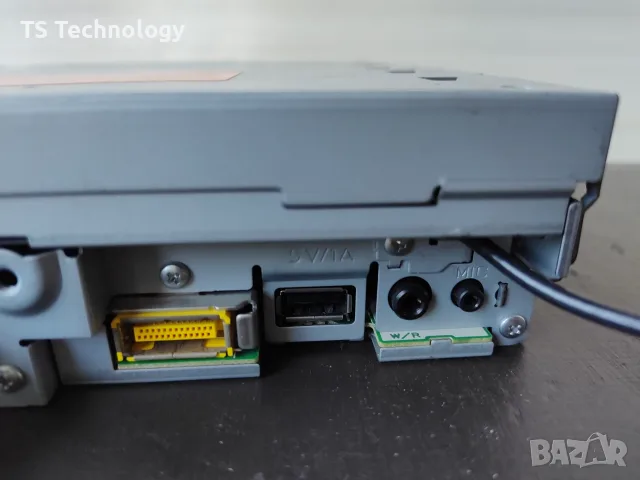 Мултимедия Pioneer AVH-X7500BT с изскачащ екран – Отлично състояние, снимка 7 - Навигация за кола - 55302578