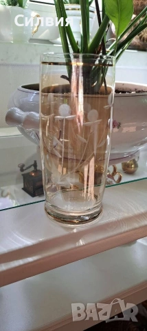 Две ретро чаши