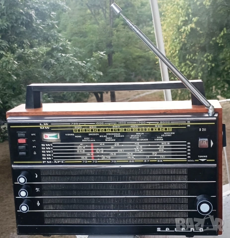 83📻✨ Върни си спомените с реставрираното SELENA B211 – 40 €, снимка 2 - Антикварни и старинни предмети - 55084690