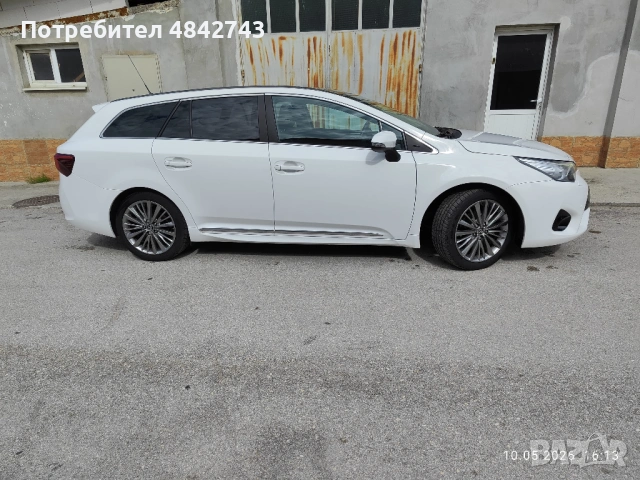 Toyota Avensis 1,8 full екстри, снимка 6 - Автомобили и джипове - 54725898