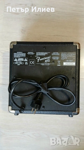 Продавам китара Stratocaster Squier + усилвател Fender, distortion педал и аксесоари, снимка 9 - Китари - 54400330