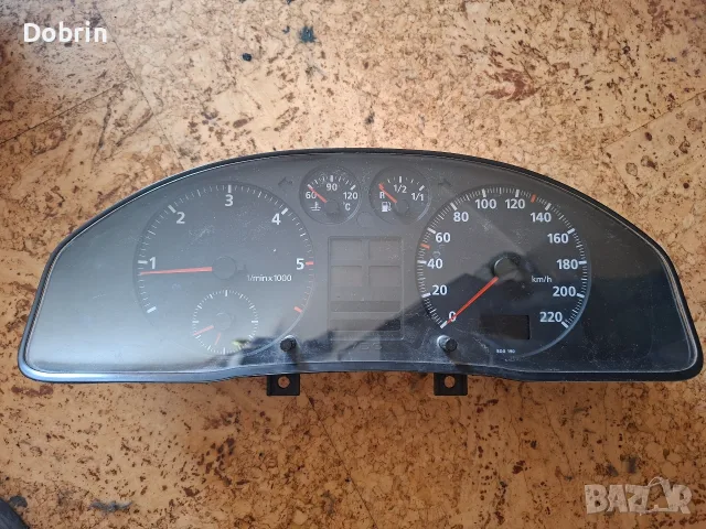 За Audi A4 B5 Волан, огледала, табло, снимка 2 - Части - 55629298