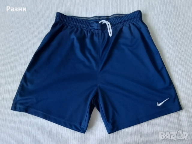 Къси панталонки Nike (M) в отлично състояние 