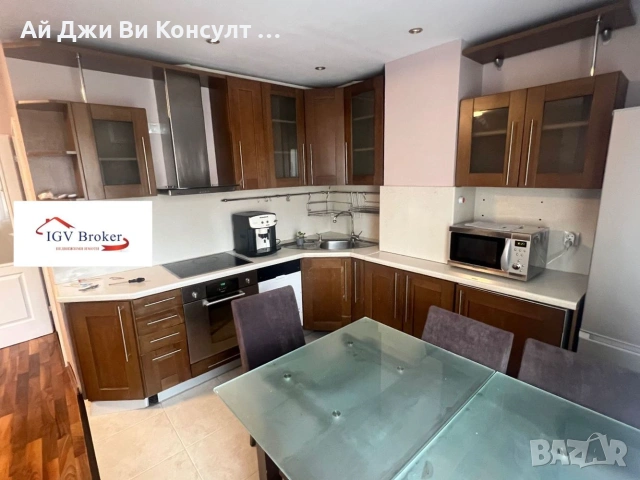 Тристаен апартамент в кв Иван Вазов
