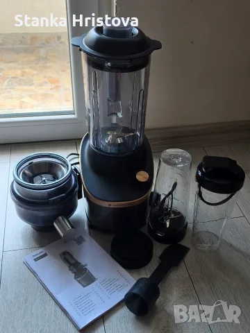 Блендер Philips HR 3770.