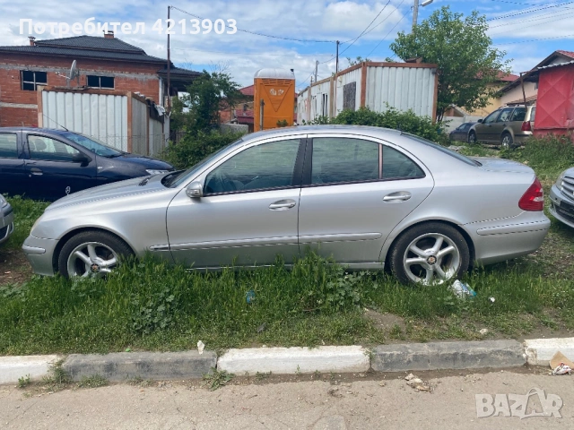 Mercedes E240 (2005) – Автомат, снимка 3 - Автомобили и джипове - 54592627