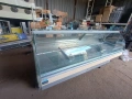 Щандова хладилна витрина 250см, снимка 1