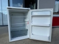 Малък хладилник AEG, снимка 8