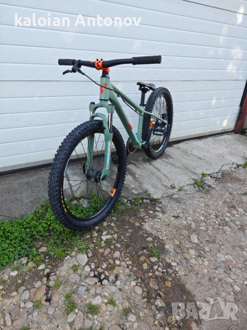 Dirt jump cube acid race 240