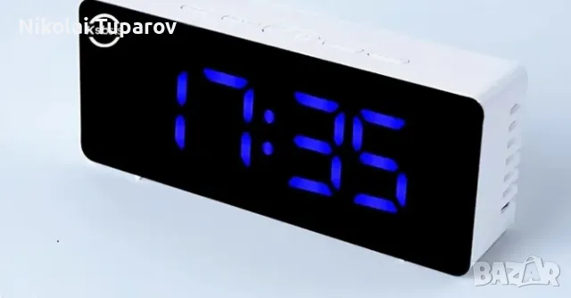 Часовник електронен с големи сини цифри 