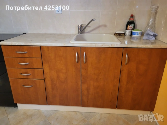 Продавам кухненски шкафове заедно с печка комбинирана, снимка 4 - Шкафове - 54328508