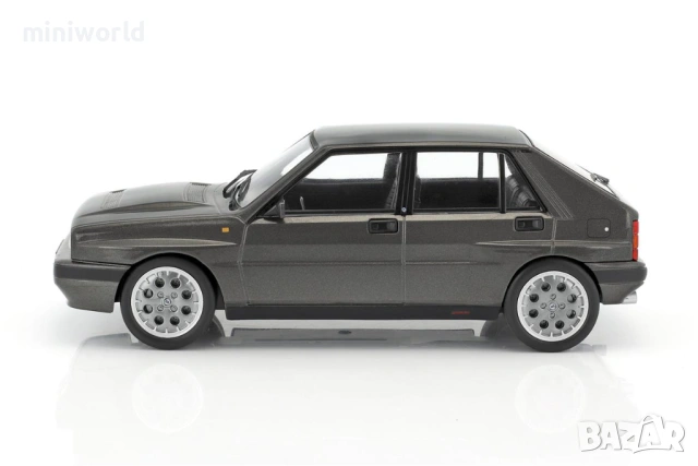 LANCIA DELTA HF INTEGRALE 16V 1989 - мащаб 1:18 на Triple9 нов в кутия, снимка 3 - Колекции - 54708849