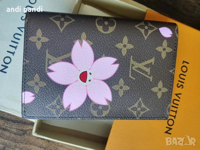 дамски портмонета/калъфи за паспорт Louis Vuitton 