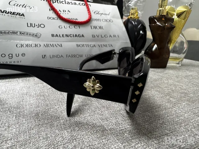Оригинални слънчеви очила 
Dsqared 90€
Tiffany 130€, снимка 4 - Слънчеви и диоптрични очила - 55598761