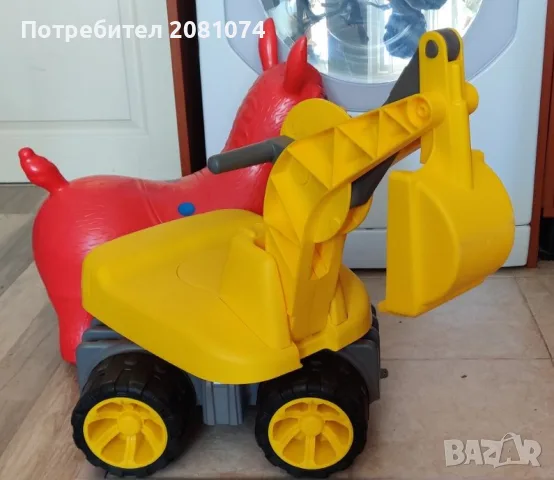 Детски плажен багер(играчка)