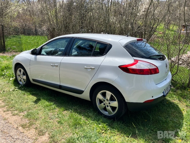 Renault Megane 1.5 Dci 110k.c., снимка 13 - Автомобили и джипове - 53731884