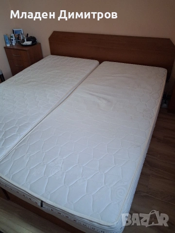Продавам спалня 80/190 с матраци Нани.