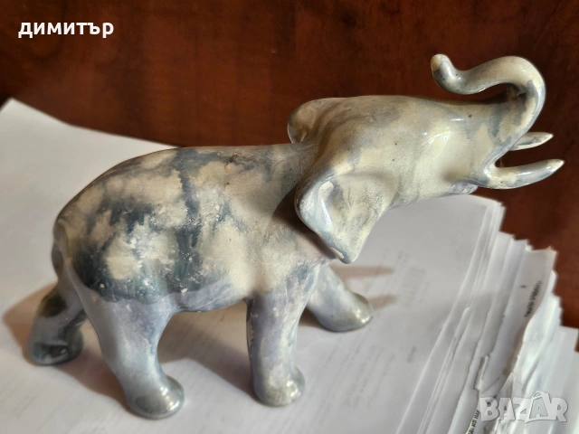 Керамична статуетка слон с вдигнат хобот – символ на късмет, 20 см