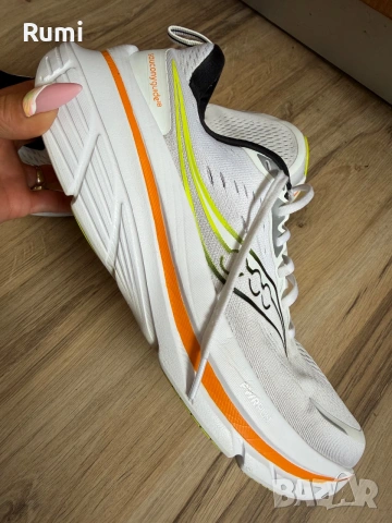 Оригинални мъжки маратонки Saucony Guide 18 ! 46 н, снимка 2 - Маратонки - 54722919
