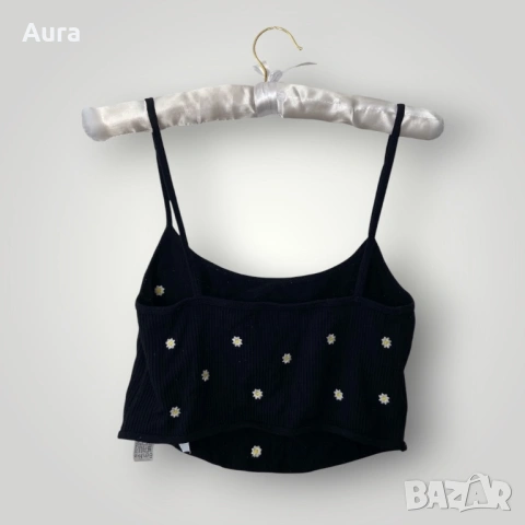 Bershka floral crop top , снимка 2 - Корсети, бюстиета, топове - 54307655