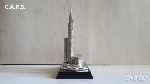 Метален Сувенир Malaysia Petronas Twin Towers, снимка 5 - Колекции - 54790576