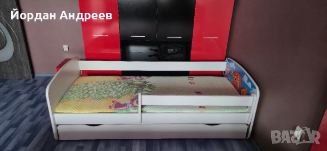 Детско легло с чекмедже и прегради, снимка 3 - Мебели за детската стая - 54370847