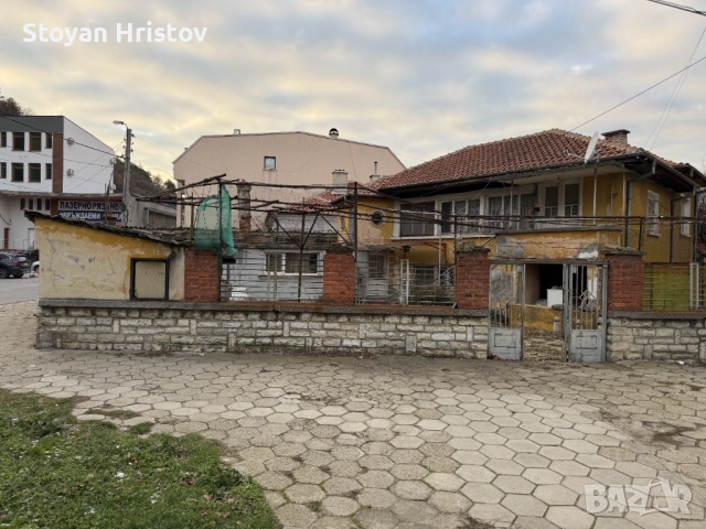 Продава къща