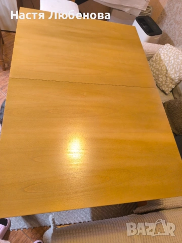 Трапезна маса от масивен дървен материал