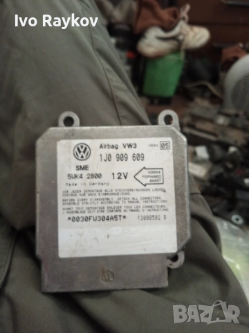 AIRBAG модул 1j0 909 609 за VW GOLF Mk IV (1J1) , 1J0909609 