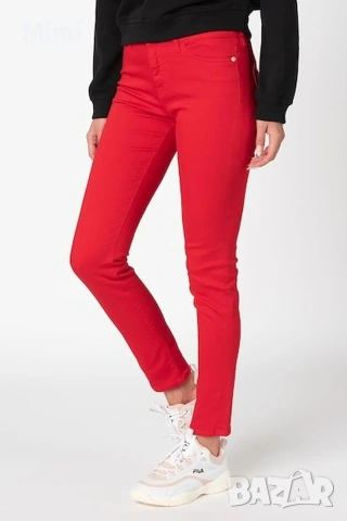 Moschino ......