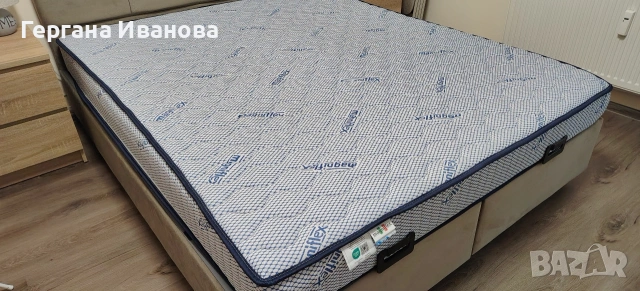 Матрак Magniflex 160×200 – отлично състояние, снимка 4 - Спални и легла - 55080973